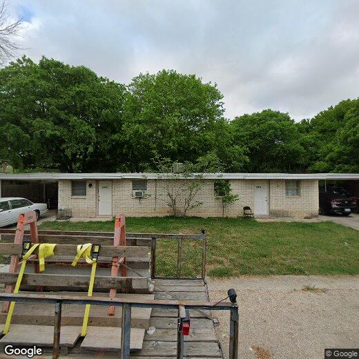 Primary Photo - 1007 Hackberry St