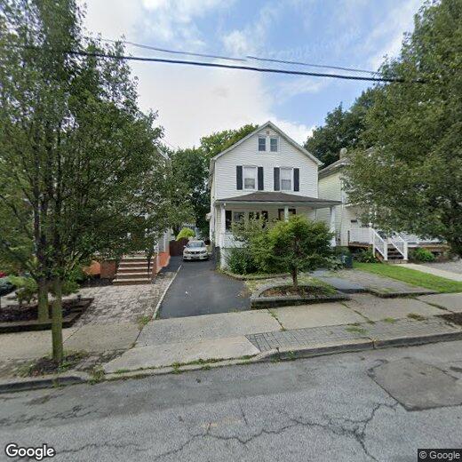 Primary Photo - 29 Maple St
