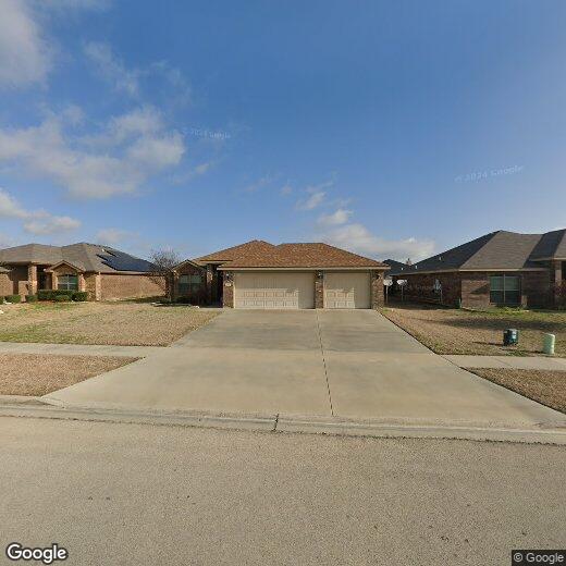Primary Photo - 3505 Breeder Ln