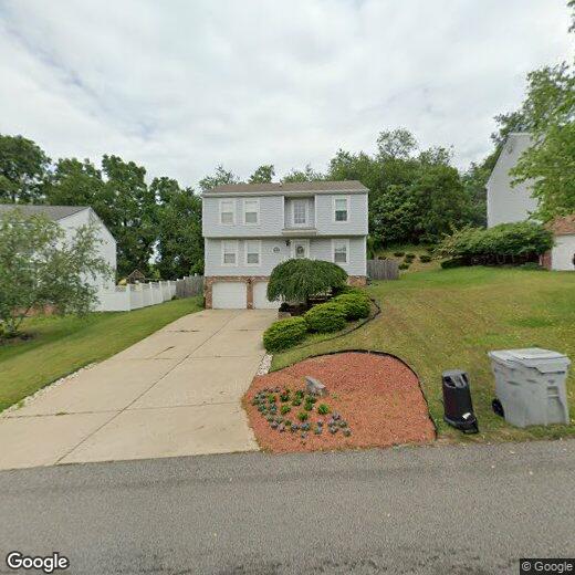 Primary Photo - 203 Holly Ridge Dr