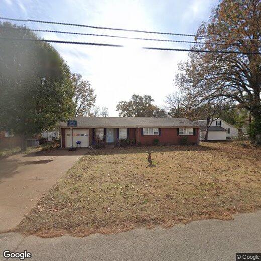 Primary Photo - 450 East Main