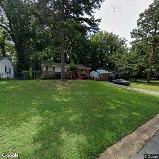 Primary Photo - 911 Yellowstone Dr