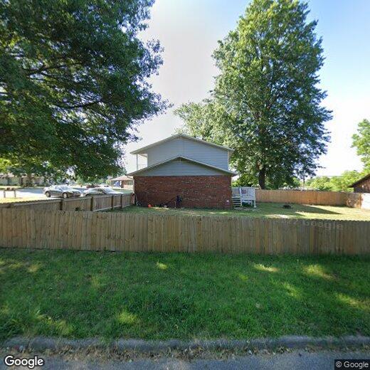 Primary Photo - 1312 Royal Dr