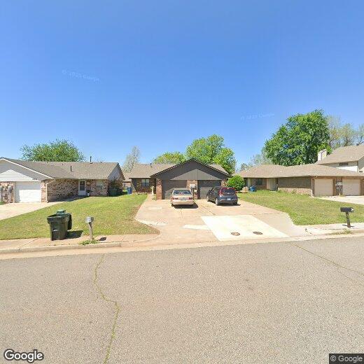 805 Swan Lake Rd, Edmond, OK 73003 Townhome Rentals in Edmond OK