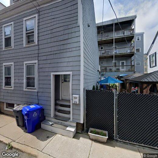 Primary Photo - 215 Bolton St