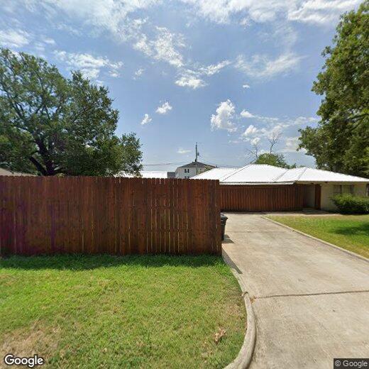 Primary Photo - 906 Gilchrist Ave