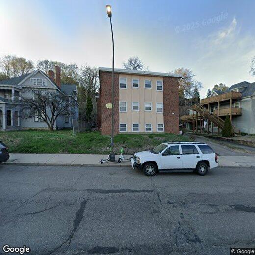 Primary Photo - 407 Grand Ave