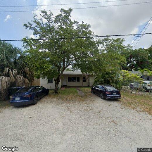 Foto principal - 1906 SW 8th St