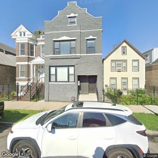 Primary Photo - 2542 S Albany Ave