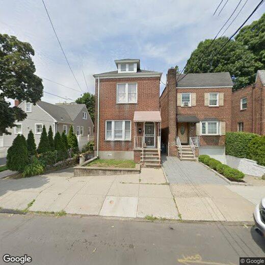 Primary Photo - Woodlawn Ave