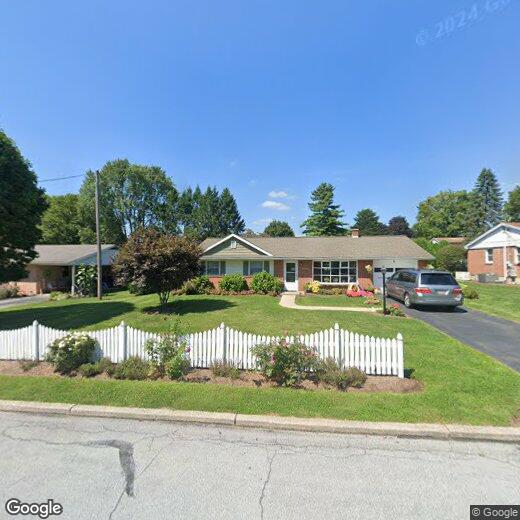 Primary Photo - 3 br, 2 bath House - 15 Clearview Dr