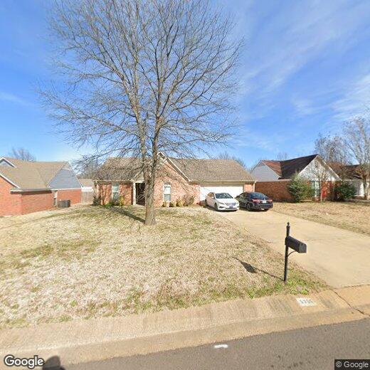 Primary Photo - Coming Soon Lovely 3 bedroom , 2 bath in