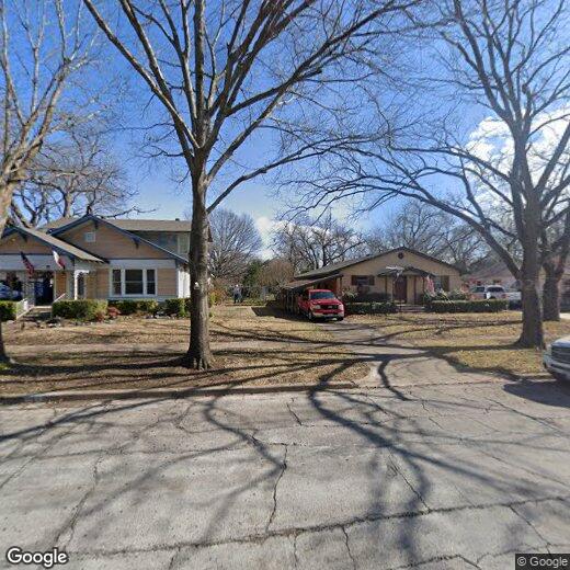 Primary Photo - 210 University Ave