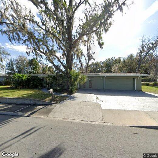 Foto principal - 4 br, 2 bath House - 910 W 8Th Street