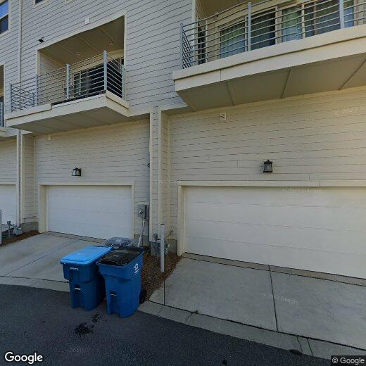 Primary Photo - 2633 Statesville Ave