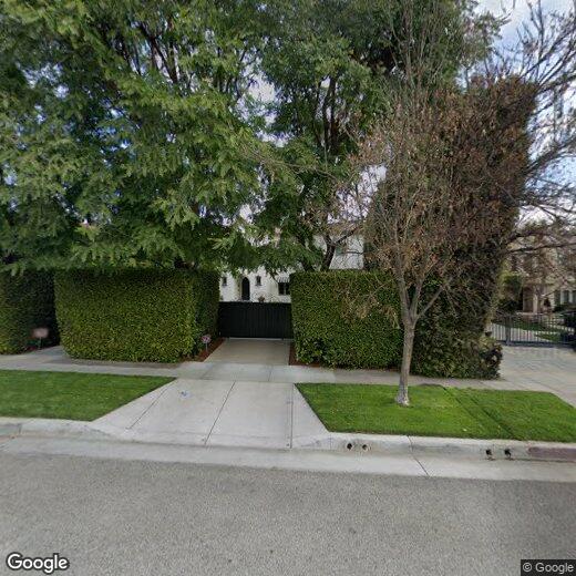 Primary Photo - 722 N Rexford Dr