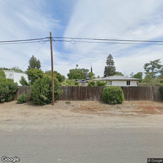 Primary Photo - 5911 E Park Cir Dr