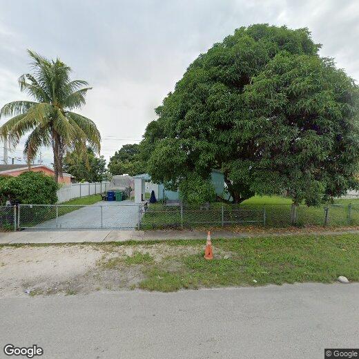 Foto principal - 250 NW 188th St