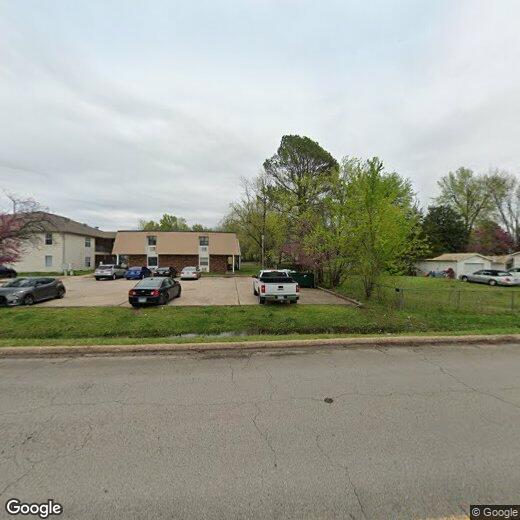 203 S Baggett St, Prairie Grove, AR 72753 Room for Rent in Prairie