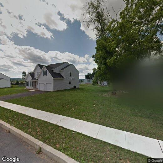 1714 Hazelnut Ln, Breinigsville, PA 18031 House Rental in