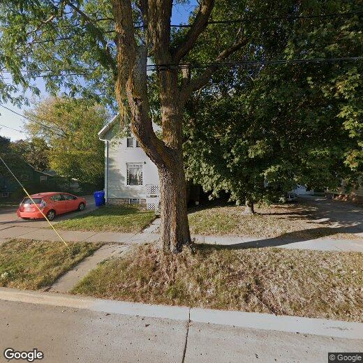 Primary Photo - 1348 1/2 W Spencer St