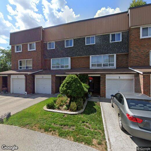 30653065 Lenester Dr, Mississauga (Erindale), ON L5C 2B8 House for