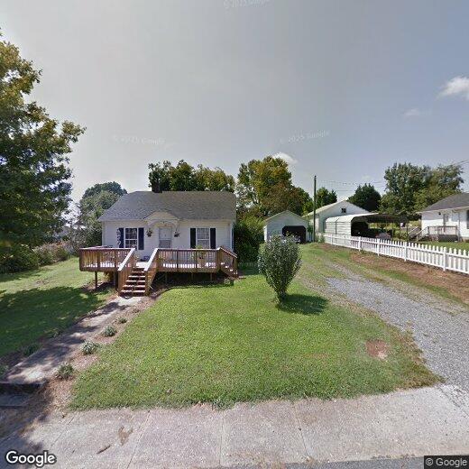 105 Burns St, NC 28655 House for Rent in NC