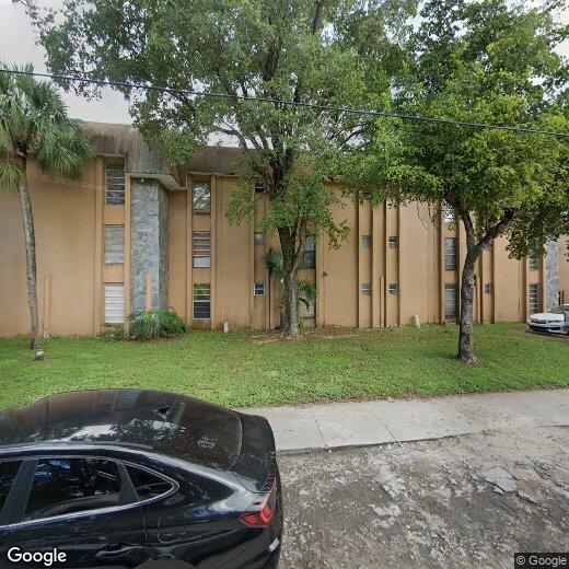 Foto principal - 1230 W 54th St