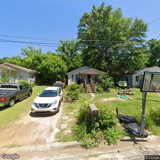 Foto principal - 3-Bed, 2-Bath Home on Lowell St in Tallaha...