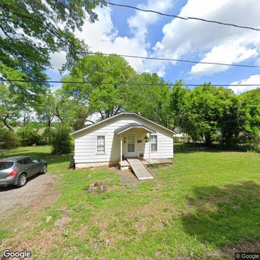 Primary Photo - 606 Betty St