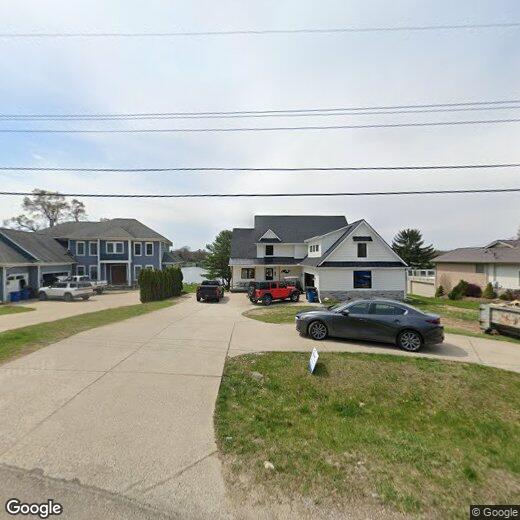 7633 Parkwood Dr, Fenton, MI 48430 House for Rent in Fenton, MI