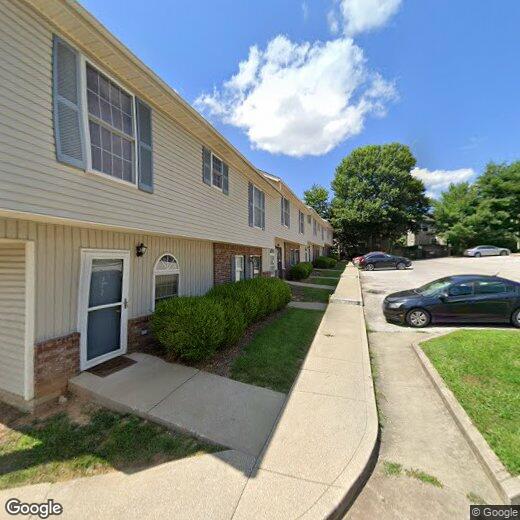 Primary Photo - 864 E Sherwood Hills Dr