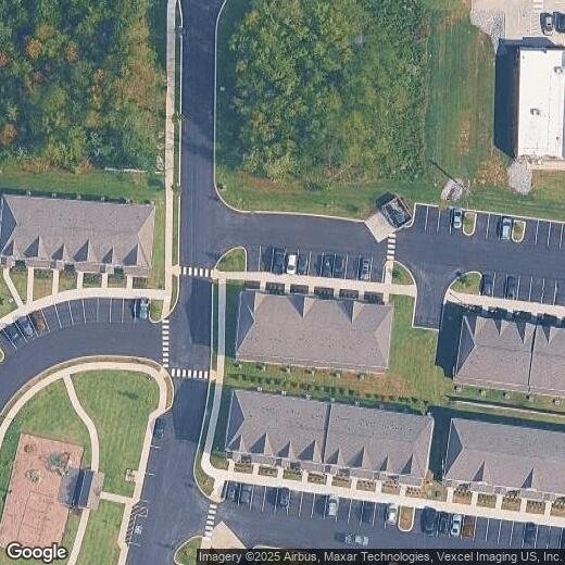 Primary Photo - 302 Carr Ln