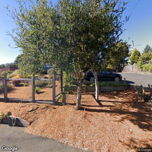 Primary Photo - 110 Las Lomas Dr