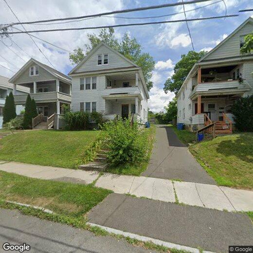 Foto principal - 42 Pinewood Ave