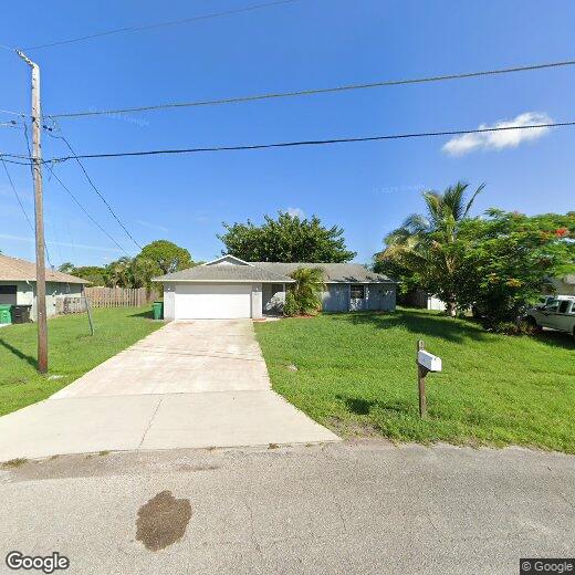 Primary Photo - 2202 SE Montauk St