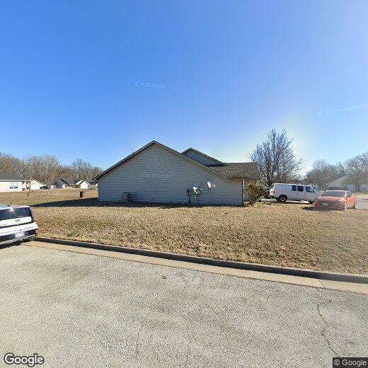 2053 Marigold St, Carthage, MO 64836 Condo for Rent in Carthage, MO