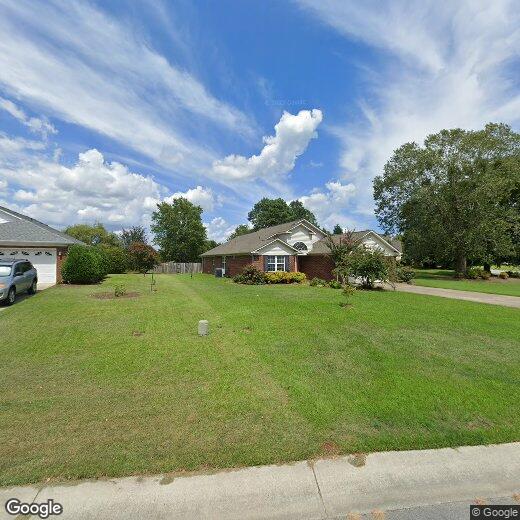 Foto principal - 100 Iverson Ln