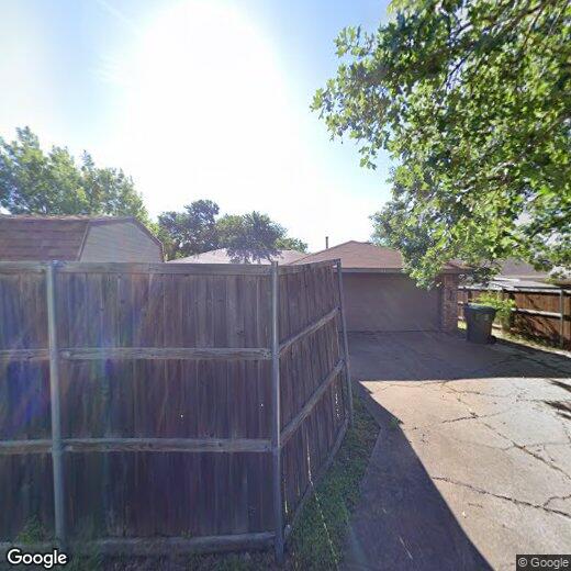 Foto principal - 1504 Wood Creek Dr