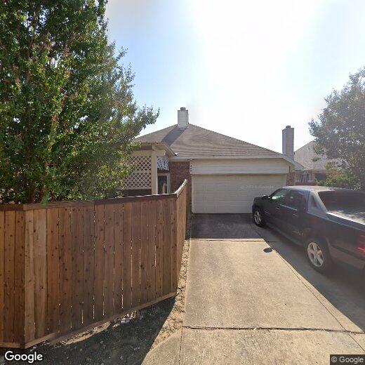 Foto principal - 5200 China Berry Dr
