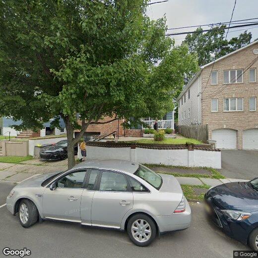 Primary Photo - 411 Elm St