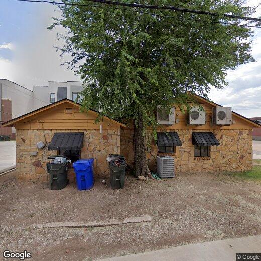 Primary Photo - 103 W. Apache St. Norman, Ok 73069