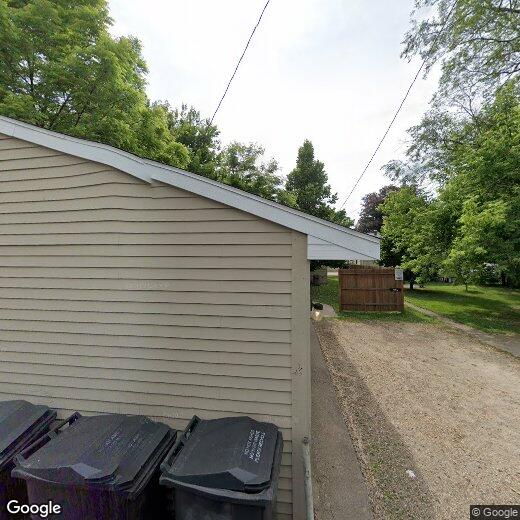 Primary Photo - 1086 11th Ave SE