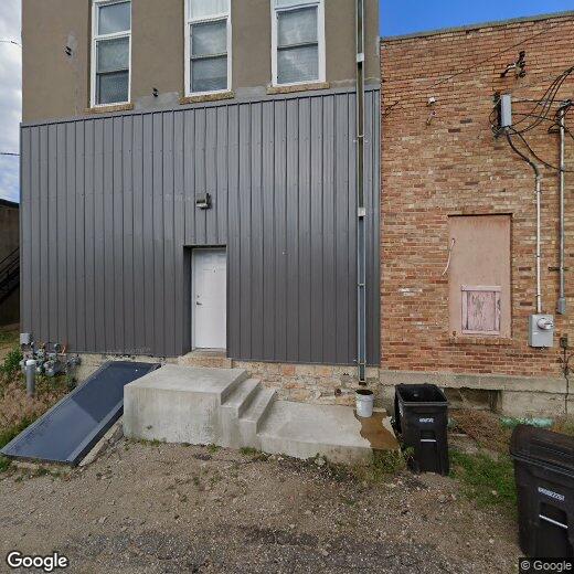 Primary Photo - 122 S Main St