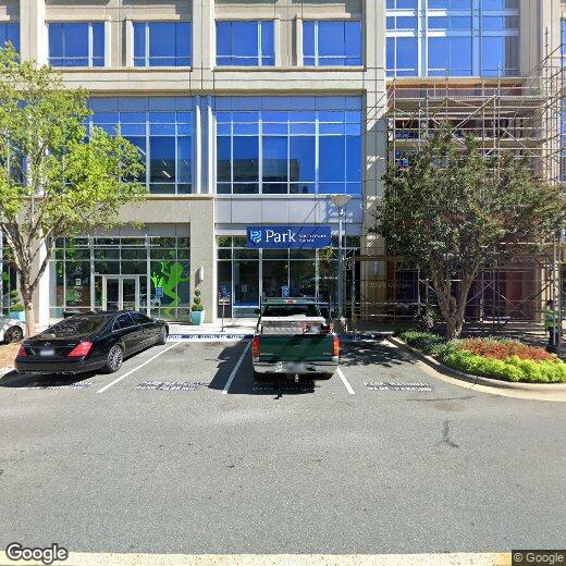 Primary Photo - 1100 Metropolitan Ave