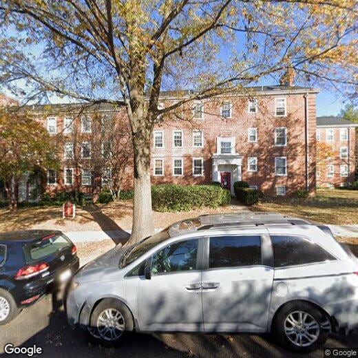 Foto principal - 3831 Newark St NW
