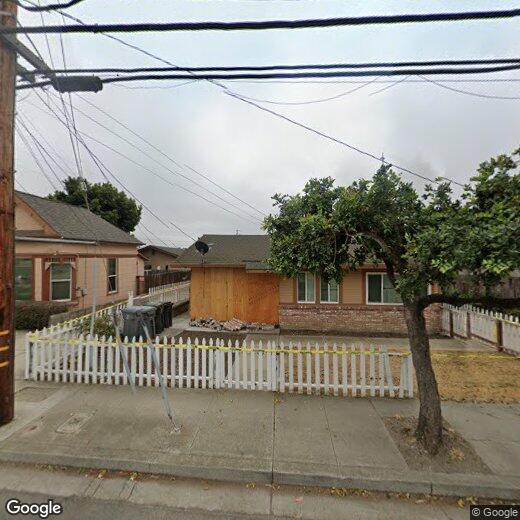 Primary Photo - 102 E Bernal Dr