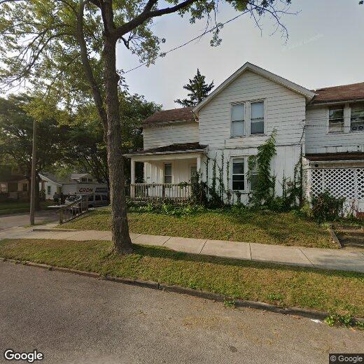 Primary Photo - 3 bedroom available for immediate move i!