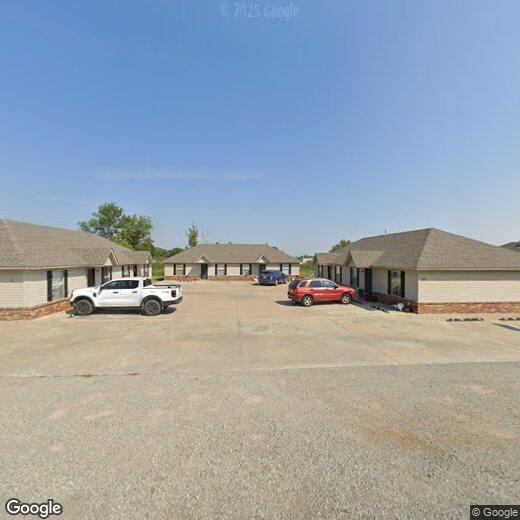 210 Butler Ave, Poteau, OK 74953 Townhouse for Rent in Poteau, OK