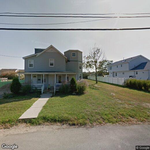 Primary Photo - 557 Manahassett Ave